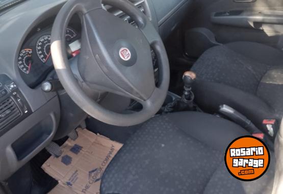 Autos - Fiat Siena atracctive fire 1,4 2012 GNC 250000Km - En Venta