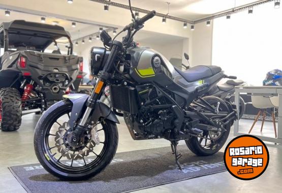 Motos - Benelli Leoncino 250 2023 Nafta 5830Km - En Venta