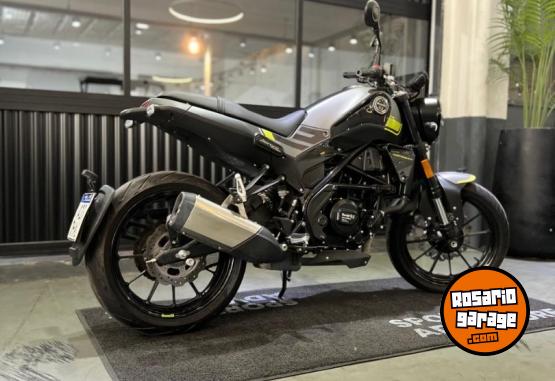 Motos - Benelli Leoncino 250 2023 Nafta 5830Km - En Venta