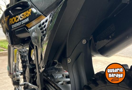Motos - Husqvarna Fc250 rockstar 2023 Nafta 135Km - En Venta