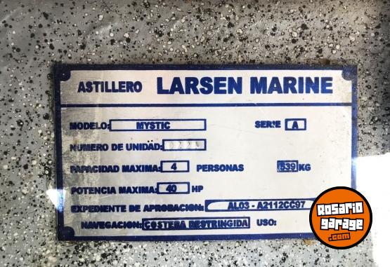 Embarcaciones - VENDO LANCHA MYSTIC LARSEN MARINE - En Venta