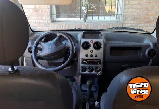 Utilitarios - Peugeot Partner 2011 Diesel 205000Km - En Venta