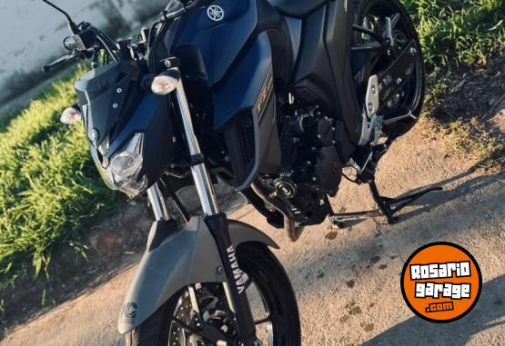 Motos - Yamaha FZ 250 2023 Nafta 8000Km - En Venta