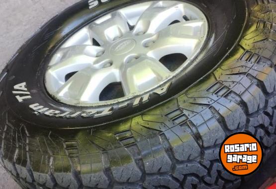 Camionetas - Ford ranger xls 2013 Diesel 155000Km - En Venta