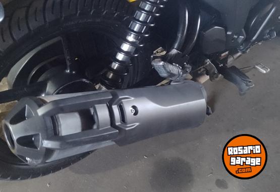 Motos - Yamaha SZ R15 (150 cc) 2016 Nafta 5555Km - En Venta