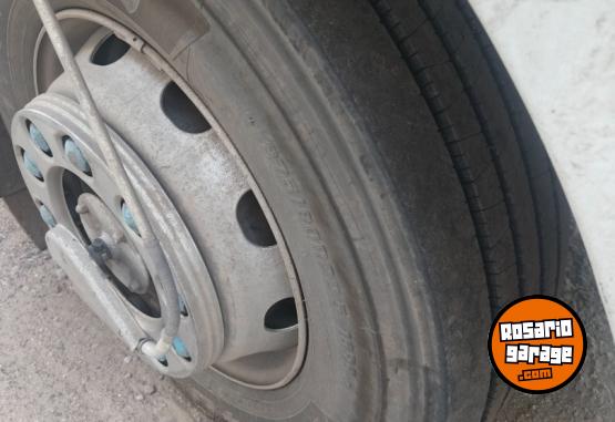 Camiones y Gr�as - Vendo/permuto - En Venta