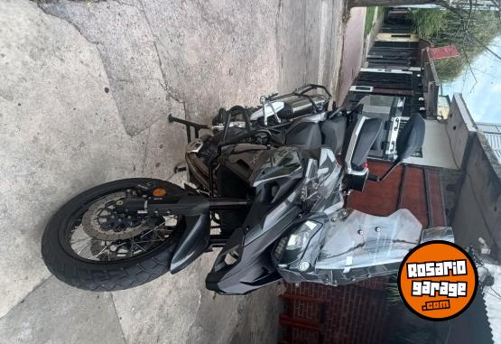 Motos - Benelli TRK 2021 Nafta 13200Km - En Venta