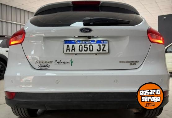Autos - Ford Focus Titanium 2016 Nafta 137000Km - En Venta