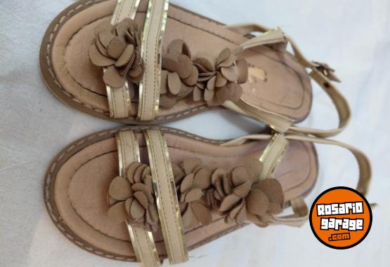Indumentaria - Valerinas y sandalias de ni�a N�33 juntas o separadas - En Venta