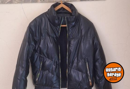 Indumentaria - Campera negra  puffer engomada con peluche interior - En Venta