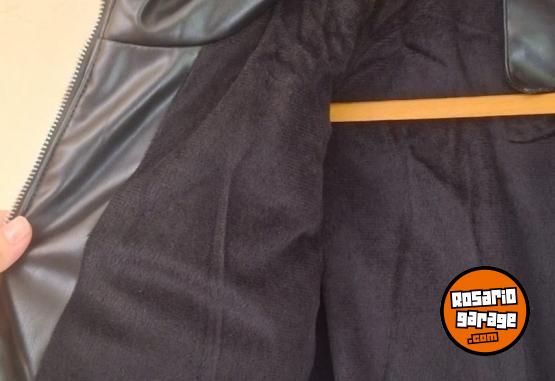 Indumentaria - Campera negra  puffer engomada con peluche interior - En Venta