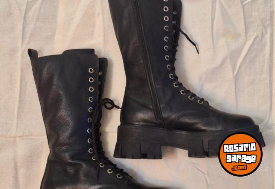Indumentaria - Borcegos negros N°37 - En Venta