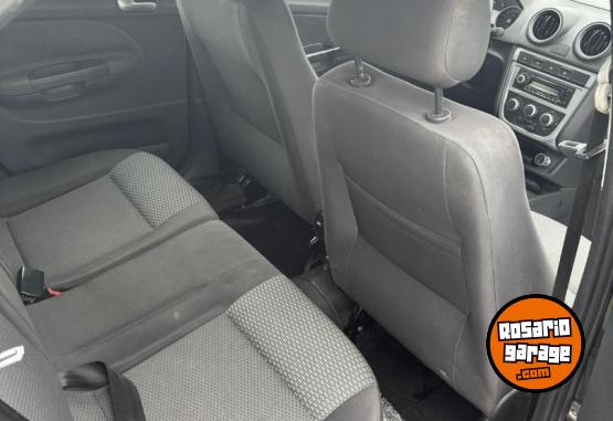 Autos - Volkswagen Gol trend 2011 Nafta 170000Km - En Venta