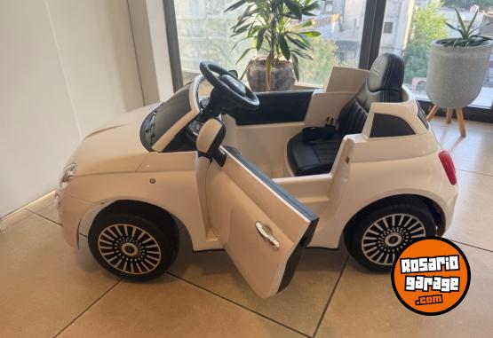 Art�culos para beb� - Auto a bater�a Fiat 500 con control remoto - En Venta