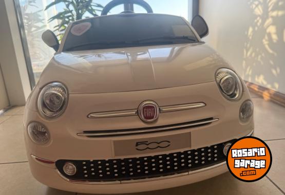 Art�culos para beb� - Auto a bater�a Fiat 500 con control remoto - En Venta