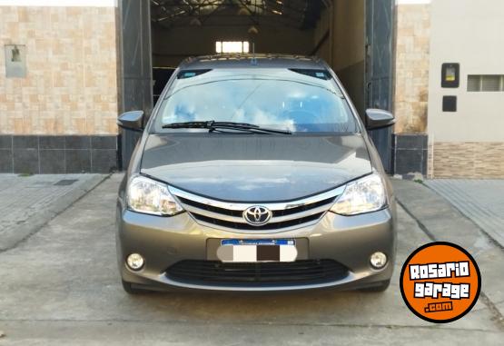 Autos - Toyota ETIOS XLS 2016 Nafta 71000Km - En Venta