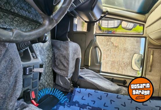 Camiones y Gr�as - IVECO CURSOR 330 - En Venta