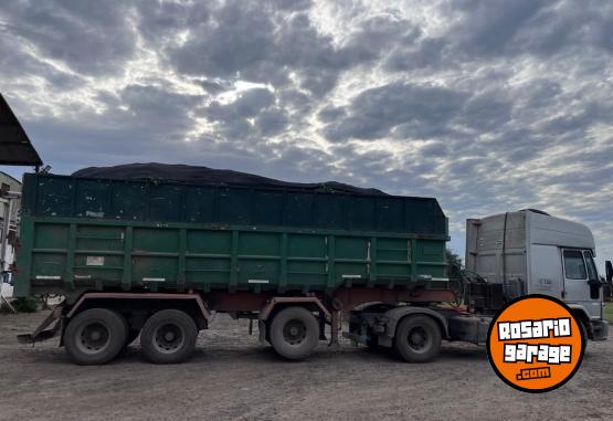 Camiones y Gr�as - Batea Petinari 2007 - En Venta