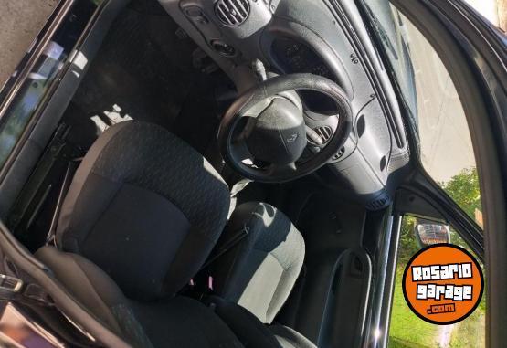 Utilitarios - Renault Kangoo 2015 GNC 150000Km - En Venta