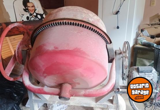 Herramientas - Hormigonera de volteo, mesa vibradora, moldes - En Venta