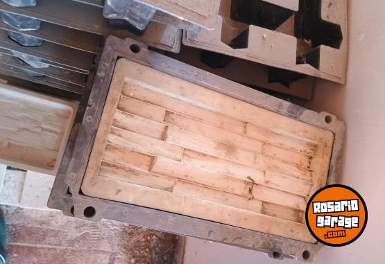 Herramientas - Hormigonera de volteo, mesa vibradora, moldes - En Venta