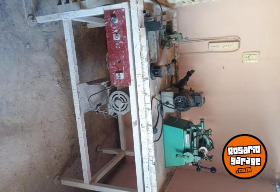 Herramientas - Hormigonera de volteo, mesa vibradora, moldes - En Venta