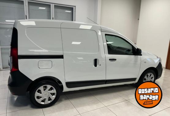Utilitarios - Renault KANGOO - FURGÓN 2021 Nafta 101000Km - En Venta