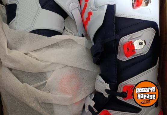 Accesorios para Motos - Botas NUEVAS enduro FOX - En Venta