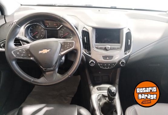 Autos - Chevrolet Cruze LT 2021 Nafta 111800Km - En Venta