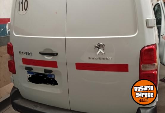 Utilitarios - Peugeot Expert 2023 Diesel 181000Km - En Venta