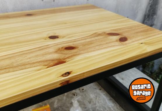 Hogar - Mesa ratona madera y hierro - En Venta