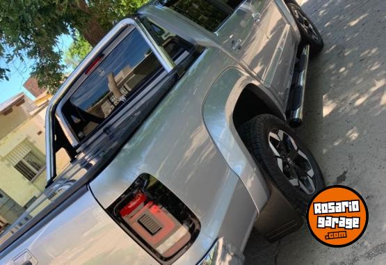 Camionetas - Volkswagen Amarok V6 highline 2025 Diesel 7000Km - En Venta
