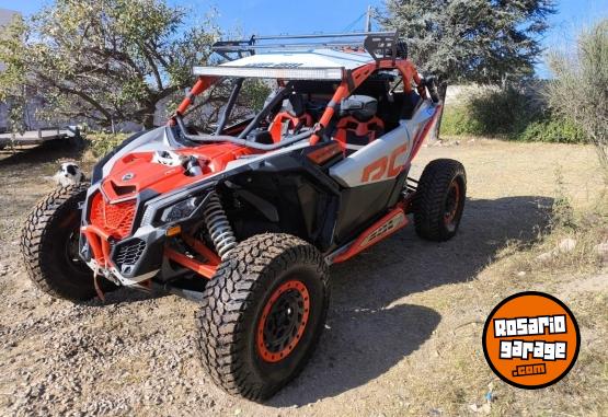 Cuatris y UTVs - Can Am Maverich rc 2021 con 204h 2021  2790Km - En Venta
