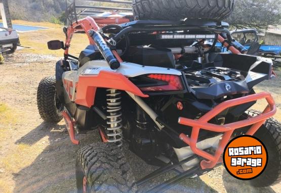 Cuatris y UTVs - Can Am Maverich rc 2021 con 204h 2021  2790Km - En Venta