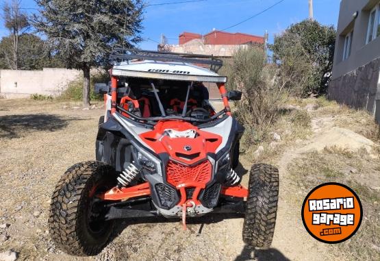 Cuatris y UTVs - Can Am Maverich rc 2021 con 204h 2021  2790Km - En Venta