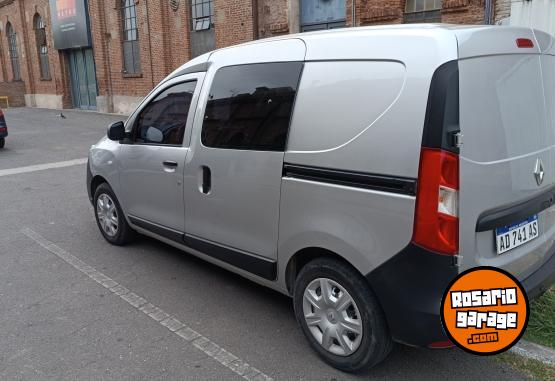 Utilitarios - Renault Kangoo 2019 Nafta 87000Km - En Venta