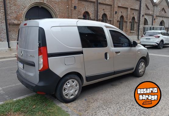 Utilitarios - Renault Kangoo 2019 Nafta 87000Km - En Venta