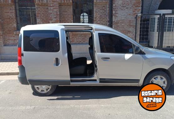 Utilitarios - Renault Kangoo 2019 Nafta 87000Km - En Venta