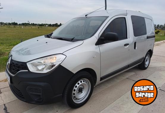 Utilitarios - Renault Kangoo 2020 Diesel 130000Km - En Venta