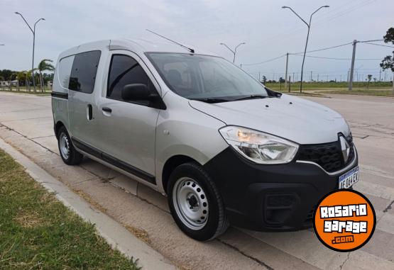 Utilitarios - Renault Kangoo 2020 Diesel 130000Km - En Venta