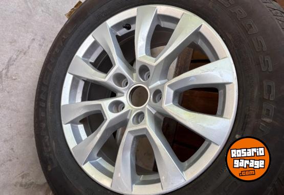 Accesorios para Autos - LLANTA 17 AMAROK V6 CONFORTLINE - En Venta