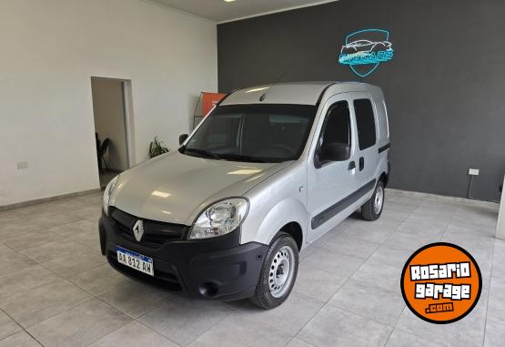 Utilitarios - Renault Kangoo confort ph3 2017 Nafta 70000Km - En Venta