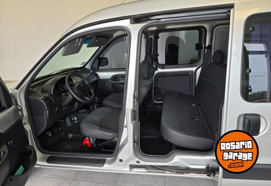 Utilitarios - Renault Kangoo confort ph3 2017 Nafta 70000Km - En Venta