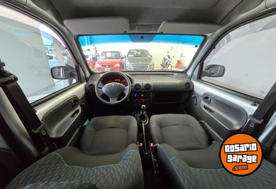 Utilitarios - Renault Kangoo confort ph3 2017 Nafta 70000Km - En Venta
