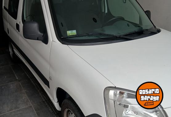 Utilitarios - Peugeot Partner 2018 Nafta 27000Km - En Venta