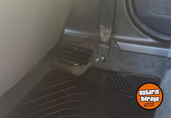 Autos - Ford Fiesta 2014 Nafta 130000Km - En Venta