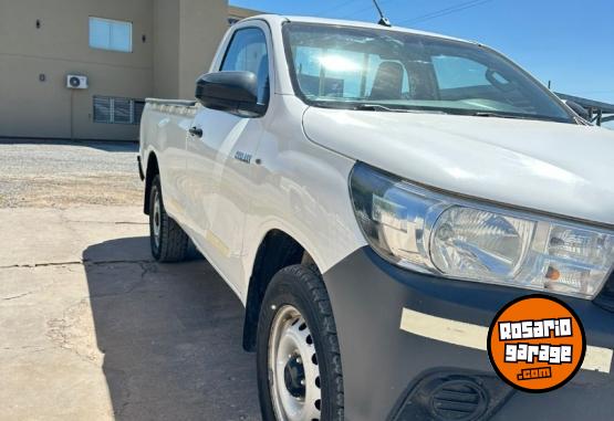 Camionetas - Toyota Hilux C/S 2019 Diesel 363000Km - En Venta