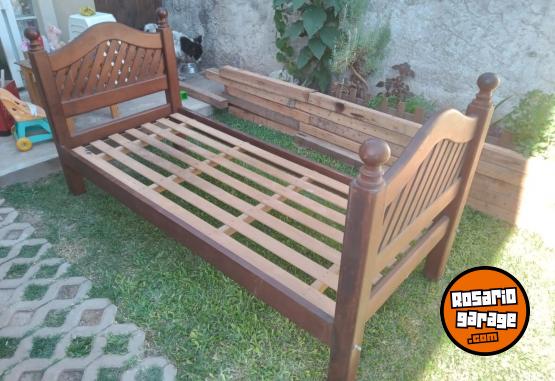 Hogar - Cama de 1 plaza algarrobo - En Venta