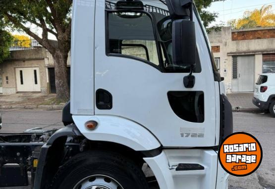 Camiones y Gr�as - Ford Cargo 1722 a�o 2016 - En Venta