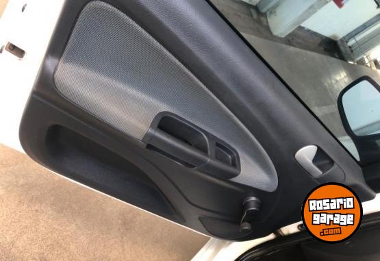 Autos - Volkswagen Gol trend 2011 Nafta 118000Km - En Venta